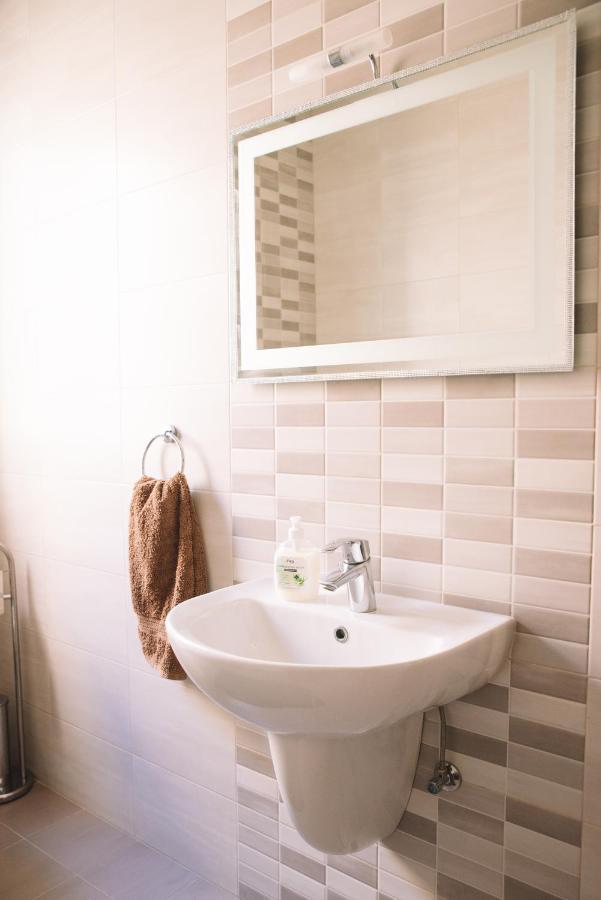Modern 3 Bedroom With Ac Apartment Zabbar Екстер'єр фото